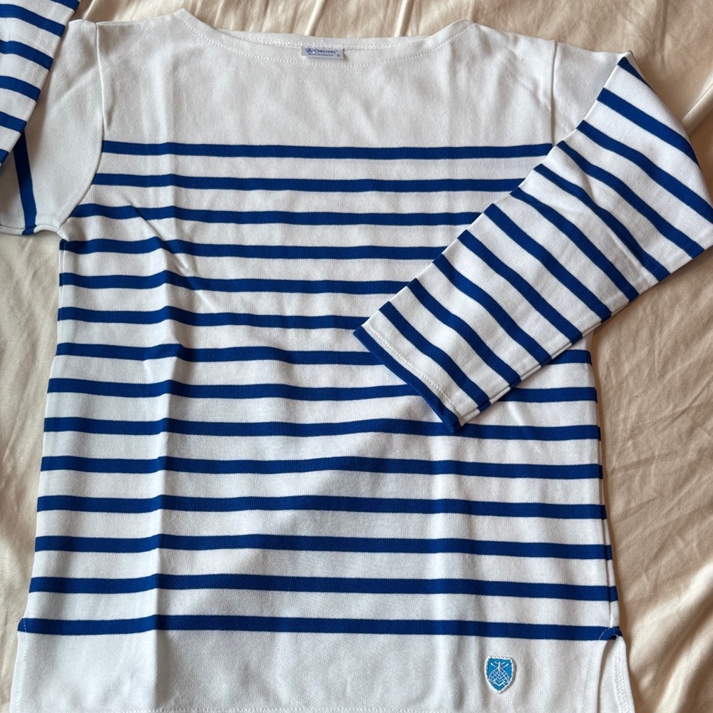 Women's Blue and White Striped Long Sleeve Top